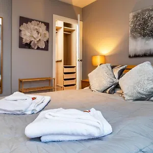 https://modern-aberdeen-city-apartment-free-parking.hotelsaberdeenuk.com